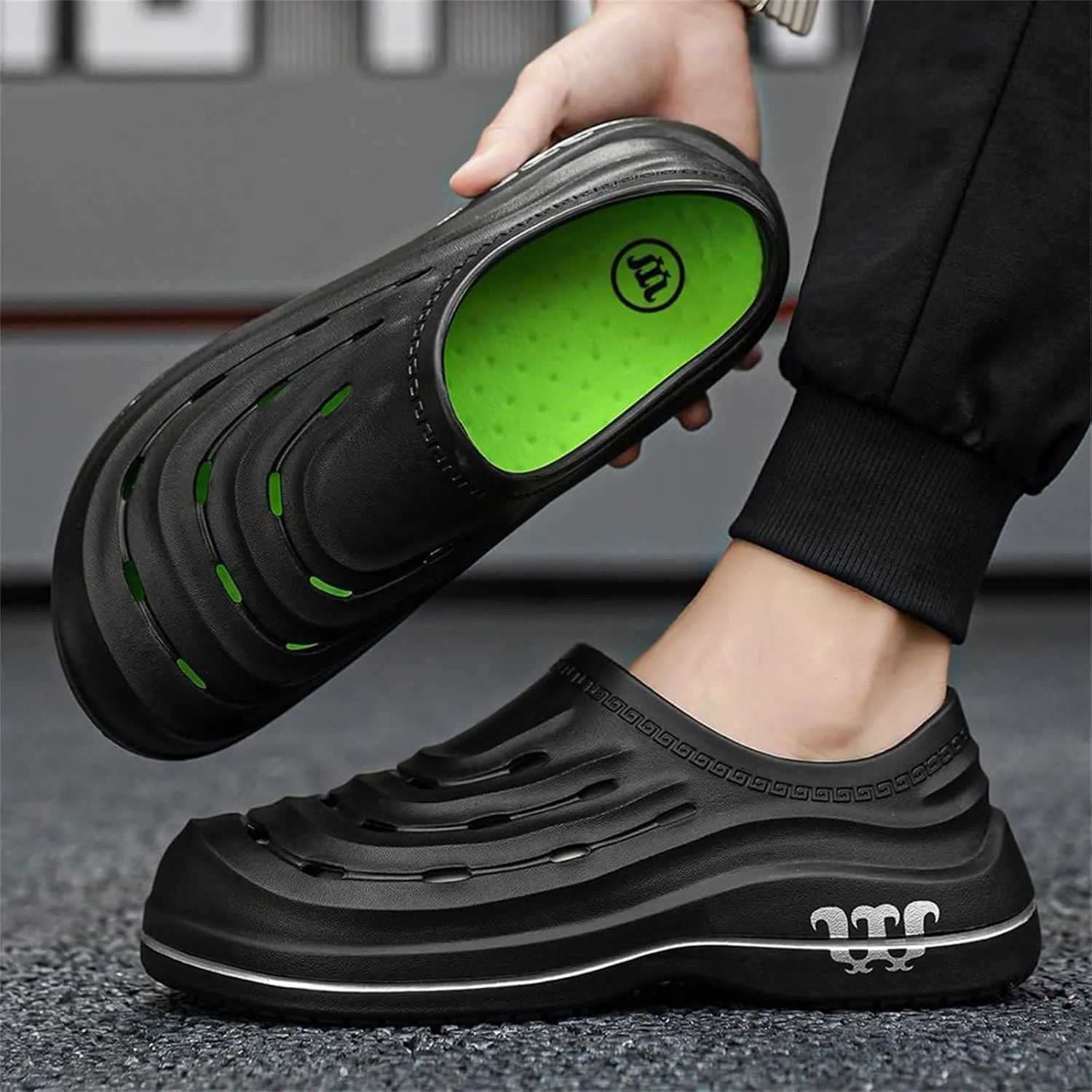 Armadillo Clogs Nurse Shoes for Women Men Slip-Resistant Ideal Work Shoes Oil Resistant Chef Wide Waterproof Shoe